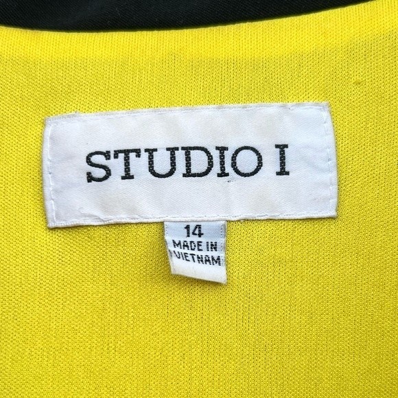 Studio I Black, White and Yellow Dress with Dots, Belt and pockets Size 14 - Picture 2 of 9